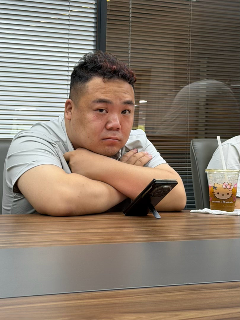 该说不说，雷子开会时，还是很认真听的。