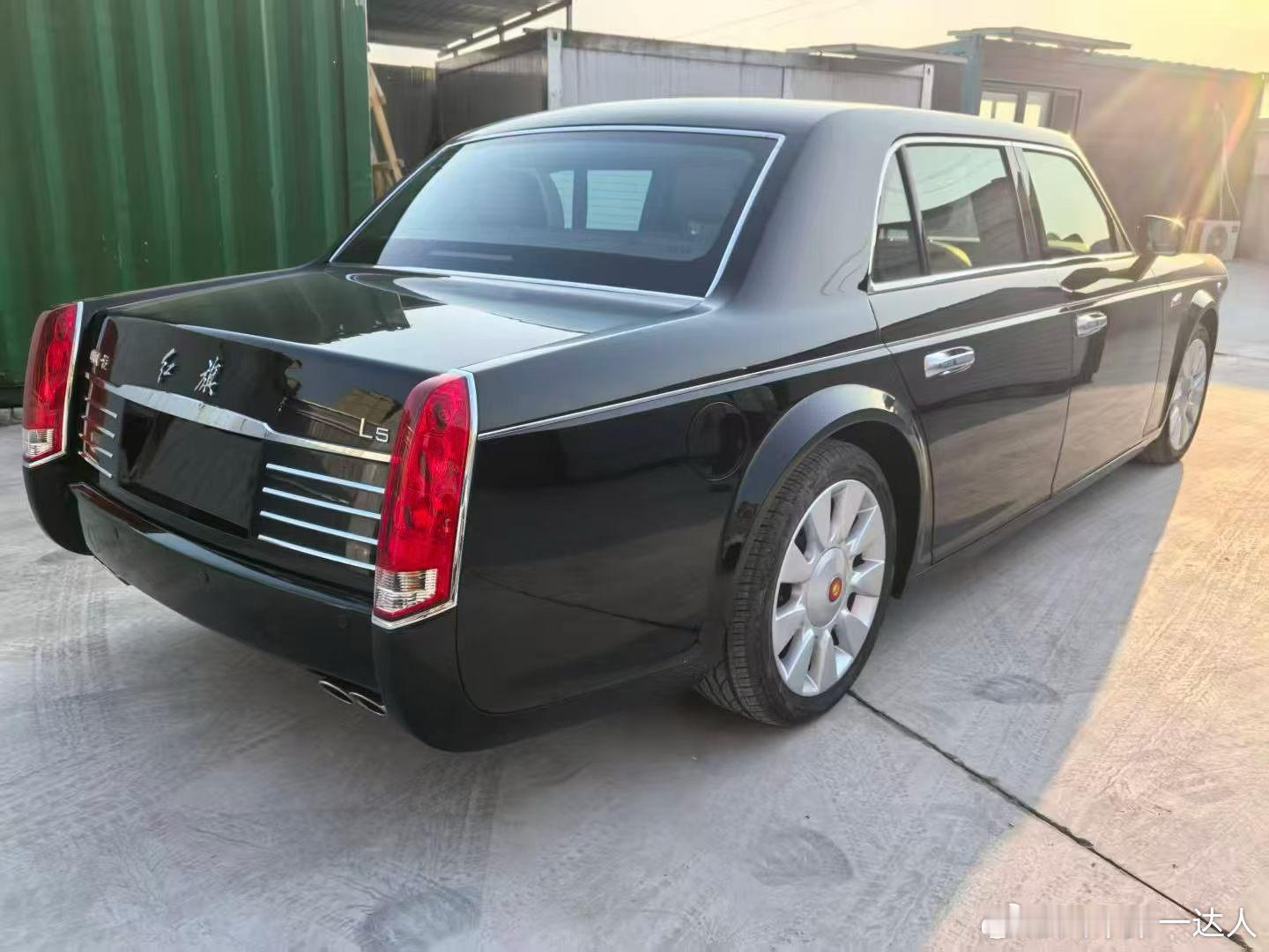 真正的巅峰，从不是独赏孤高，而是静待知音。这台24年8月上牌的红旗L5，仅900