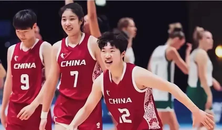 #你想对中国女篮说什么#我想对中国女篮说，你们也曾亚洲杯冠军，亚运会冠军，但你们