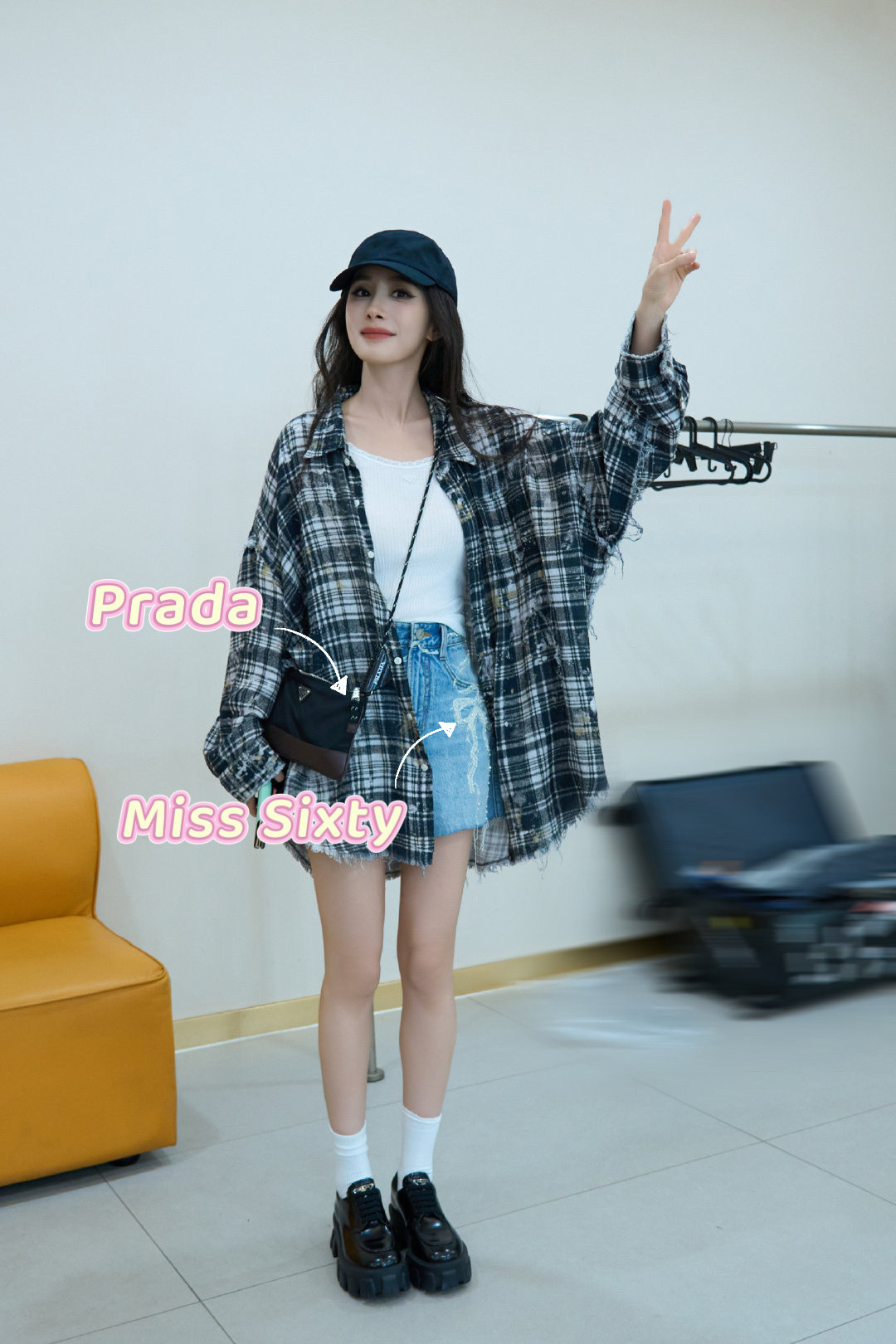 Prada、维密、库迪、背背佳、公牛、FILA、MissSixty……杨幂：不