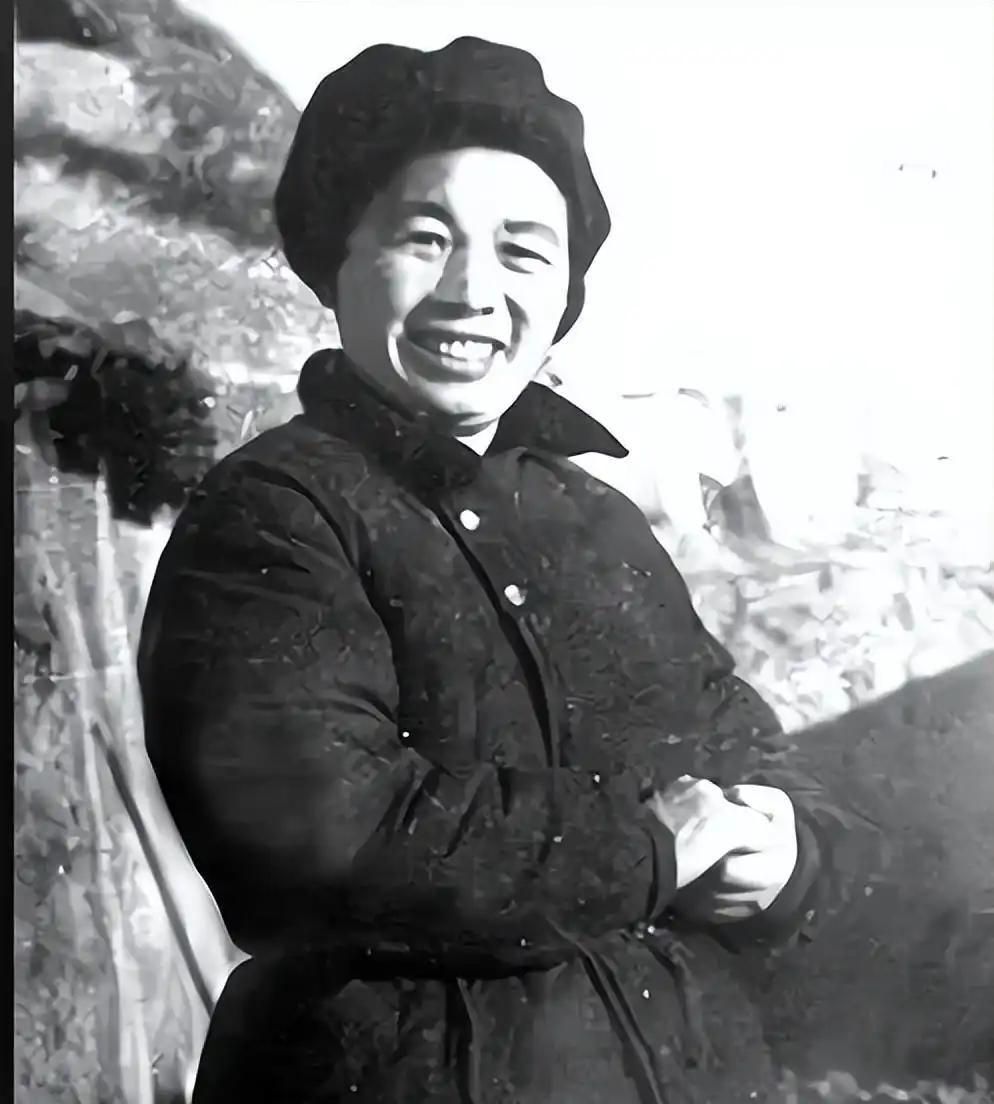 她是红军唯一的女师长，很多开国将军都曾是她的部下。1932年，鄂豫皖苏区的战