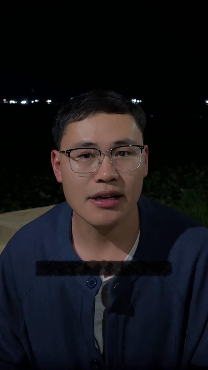 小学成绩没有欺骗性。小学成绩才是真正的照妖镜。一二年级不相上下，那是因为满分就