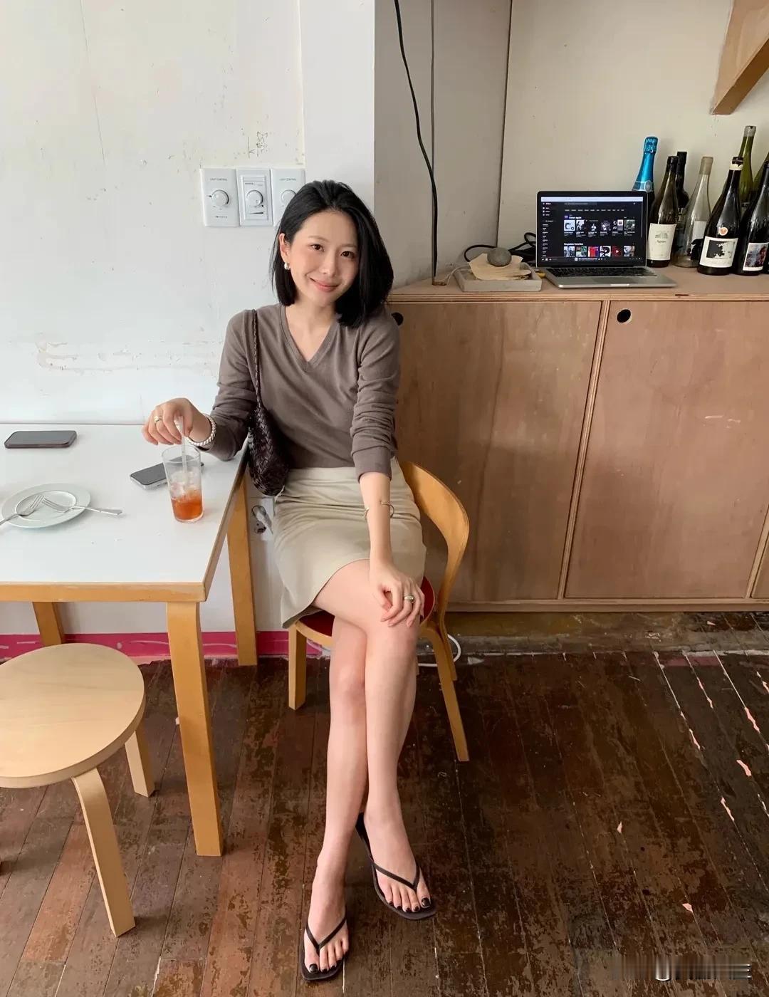 一个人心里装满了花花草草，生活就少了是是非非，心若简单人就会快乐[/微笑]