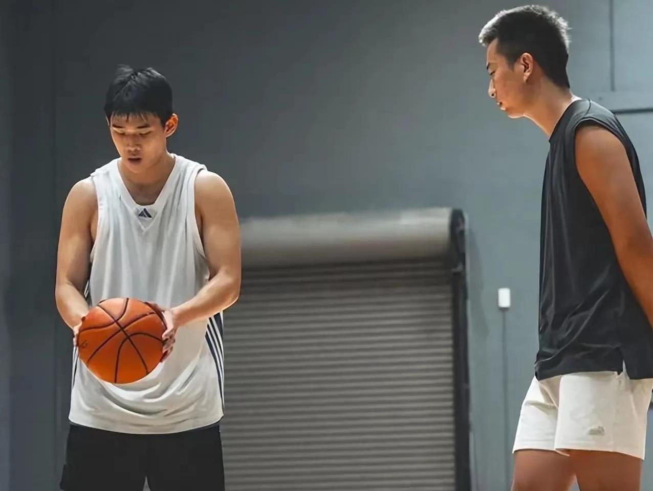 林葳彻底告别CBA！NBA、欧洲联赛、澳洲联赛三选一近日媒体报道，林葳目前正在