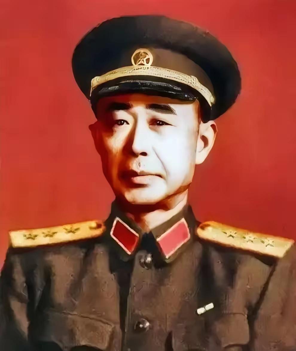 长沙和平解放才三天，陈明仁一手带出的嫡系71军就叛了。军长彭锷领着整建制部队往