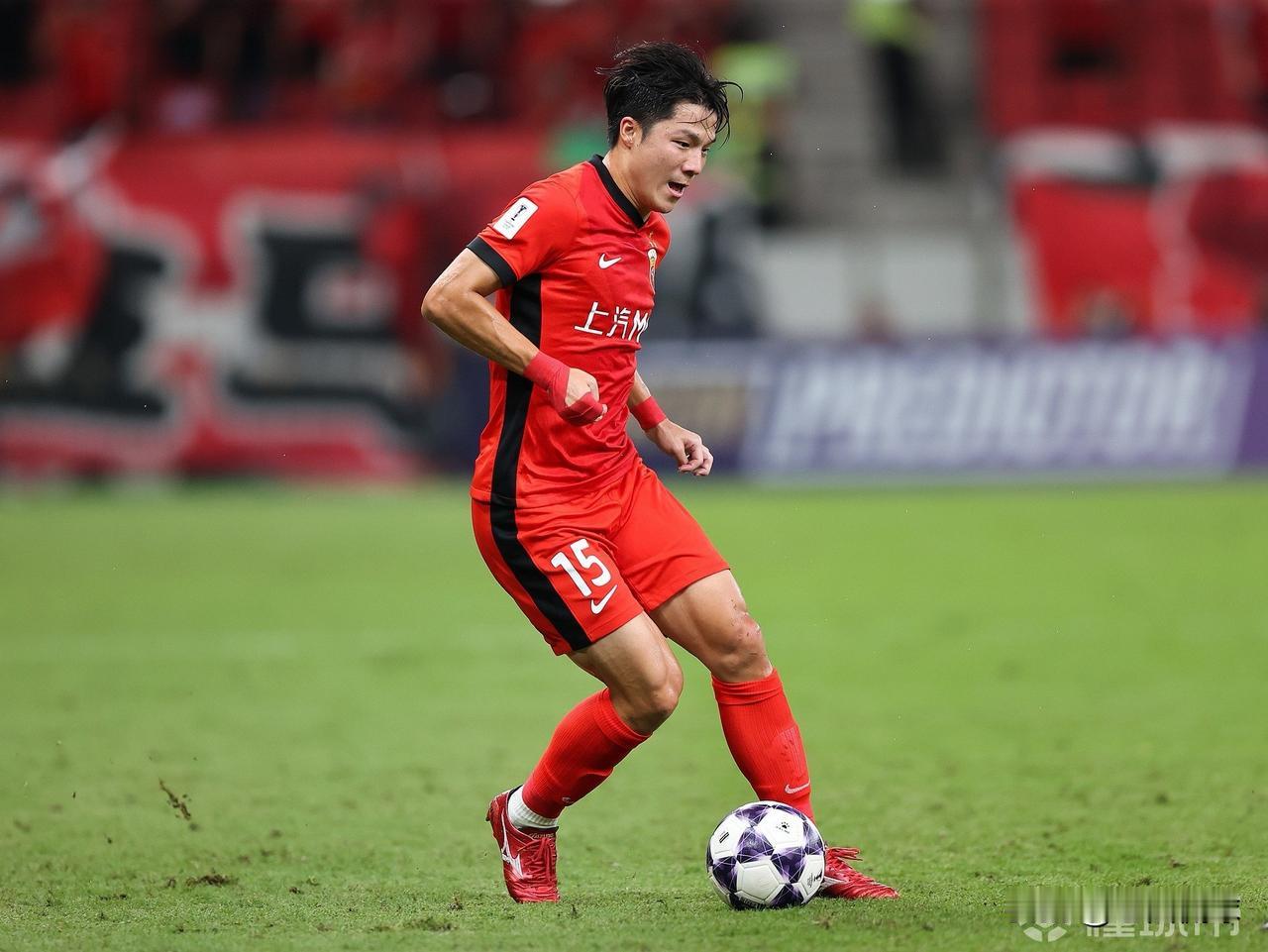 明天加盟武汉三镇…说实话这则消息真有点突然，武汉三镇官方宣布，球员明天离开上海海