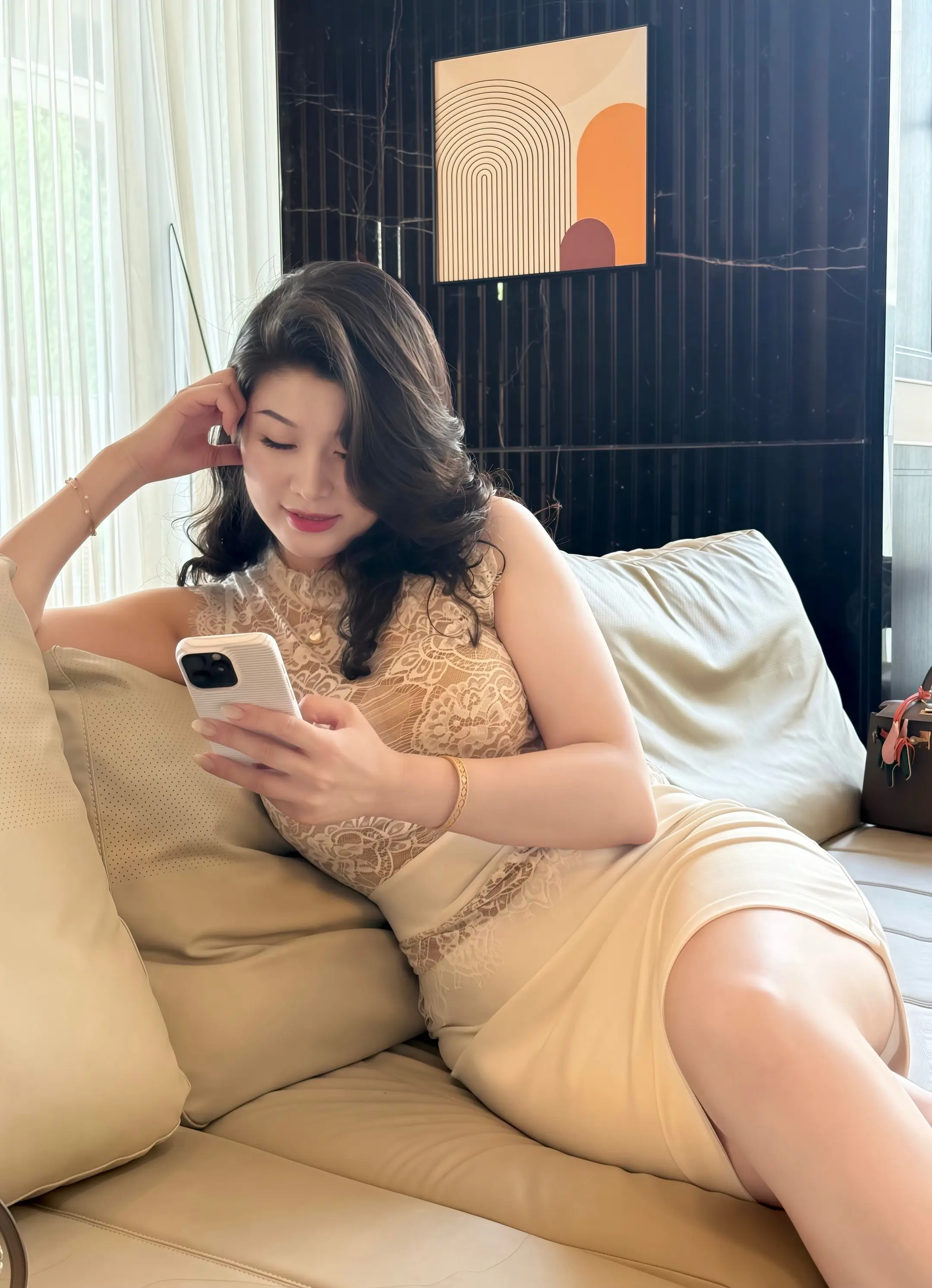 花开的漂亮就是会吸引蝴蝶 但是花属于养花人 不属于蝴蝶…
