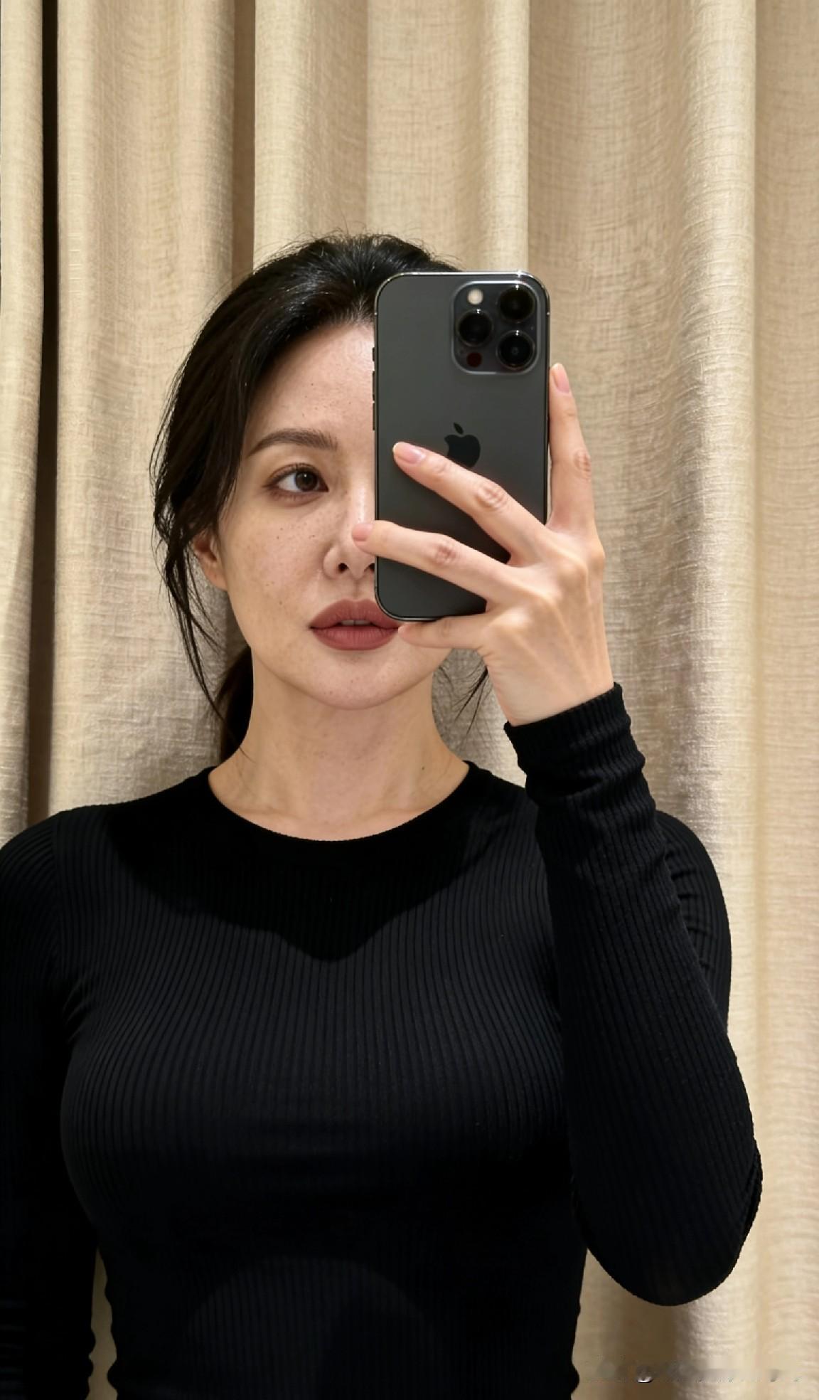 素颜的中年女人，青春不再了！什么样的女生有魅力?