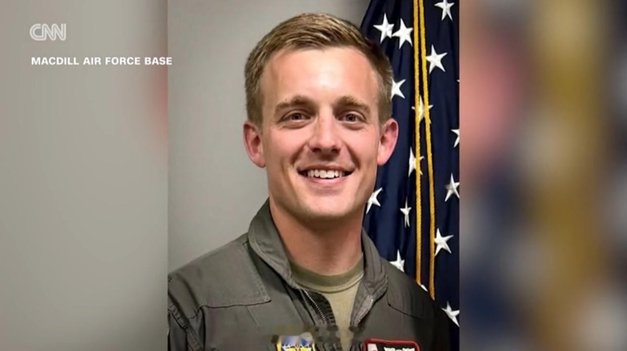 伊拉克声明击落美军加油机美国公布在伊拉克被击落的美军加油机牺牲人员。加油机被击落