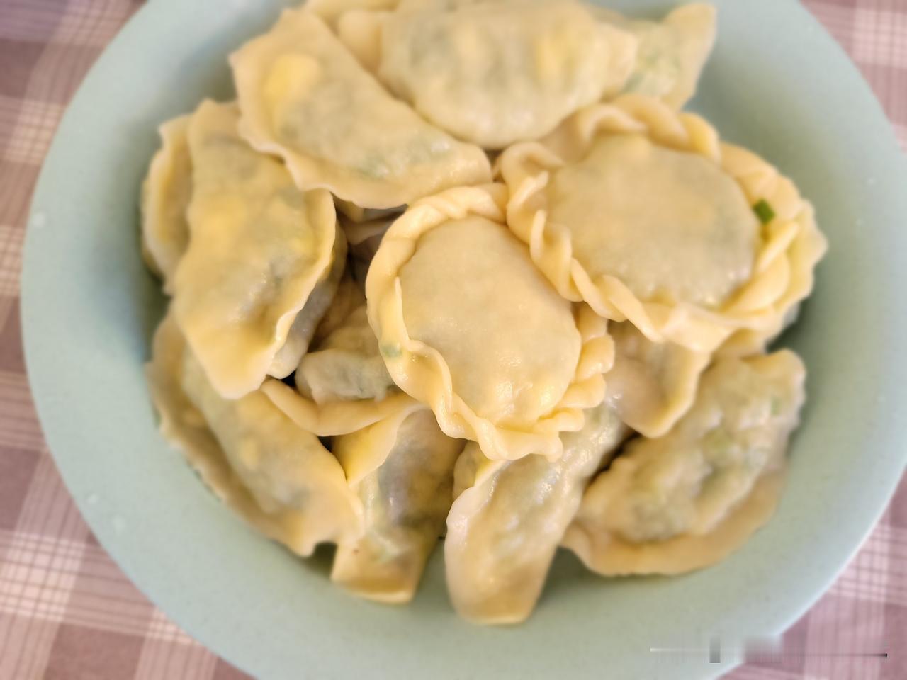 同样是商业银行，定期存款利率也各不相同，1字头低利率时代，也有不同选择。那天
