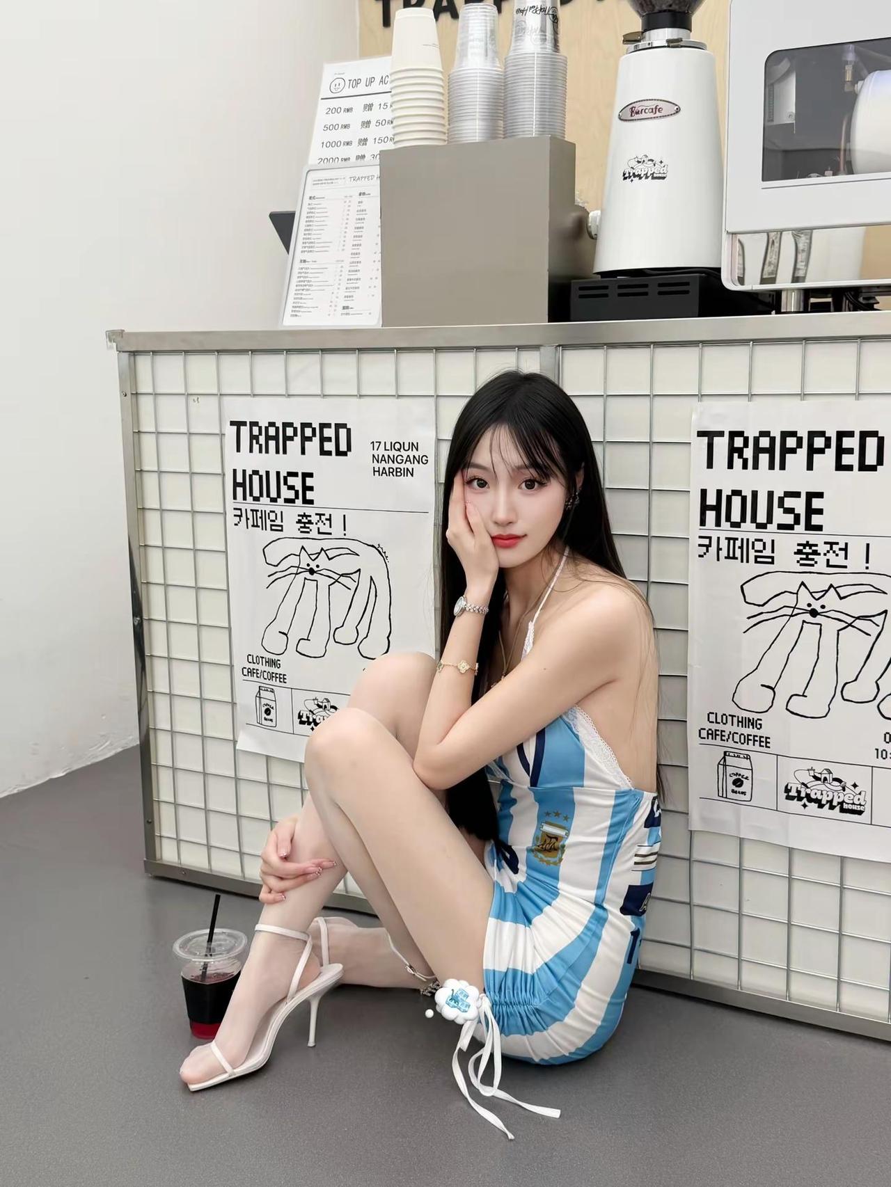 欧巴정신차리迪丽热巴世界杯球衣穿搭