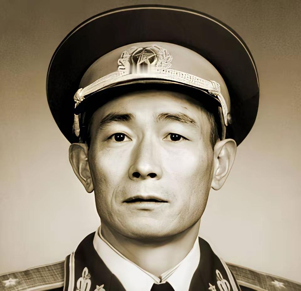 1937年秋天，386旅旅长陈赓把1营营长查玉升叫到自己的窑洞里。陈赓开门见山：