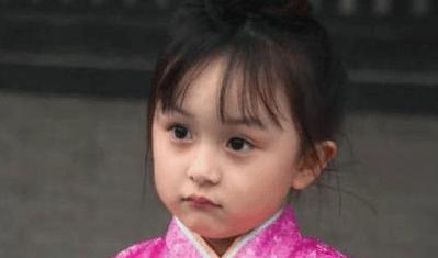 1398年，71岁病危的朱元璋下了一道遗诏：“所有嫔妃美人，一律皇陵殉葬。“顿时