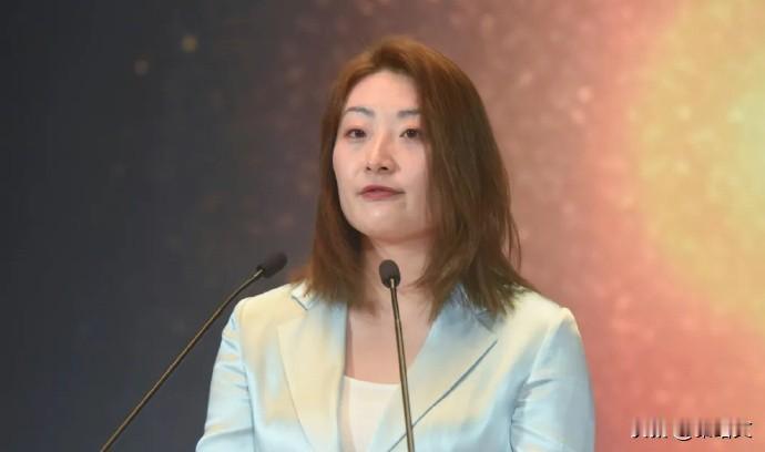 娃小宗刚活41天就凉了？宗馥莉这波反转藏着大门道刚喊着要跟娃哈哈“分家”搞