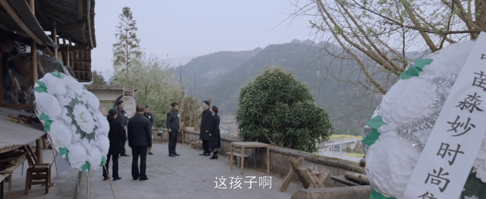 妈妈也是被妈妈收养的这段剧情真的治愈了太多人🤍，方婉之用坦诚代替隐瞒，用守护