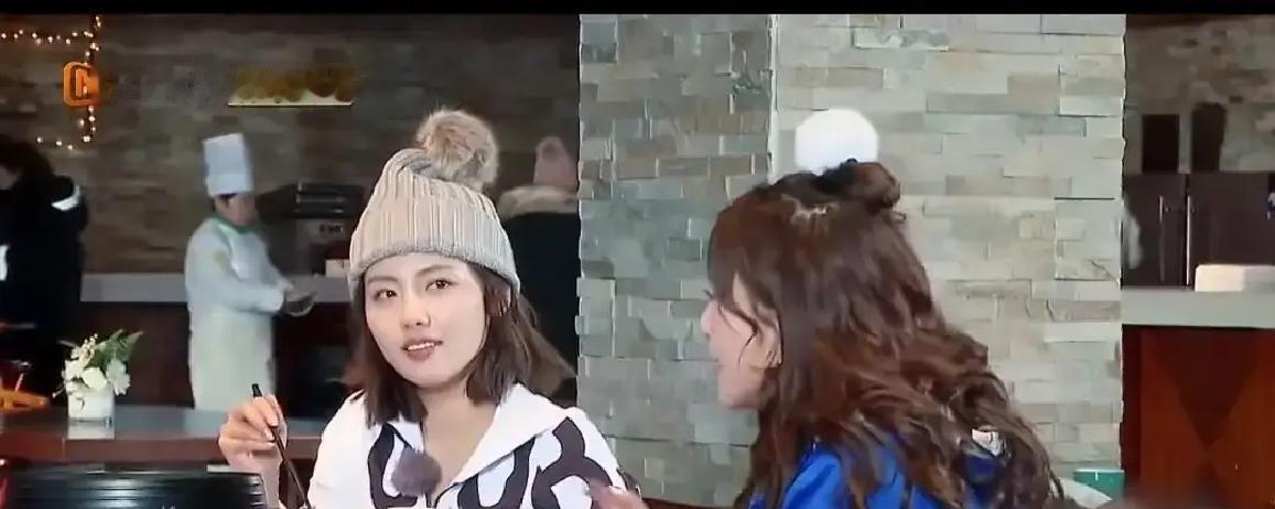 综艺节目里最怕遇到这种窒息瞬间，谢娜当时问了包文婧一句话，硬是把天给聊死了谢娜半开玩笑地试探，要是哪