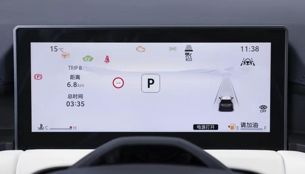 现在谁买车还会选丰田啊？有个网友说的特别透彻，他说：如今还会买丰田的无非就两种人