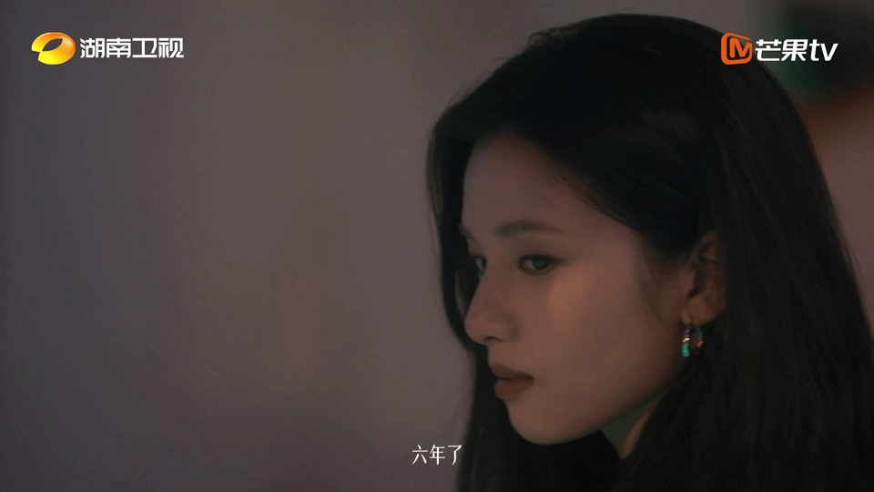 宋威龙张婧仪拽领带壁咚宋威龙张婧仪对视这一秒从前相互慰藉彼此，一场意外分开六年，