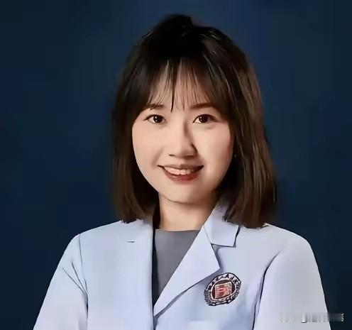 之前刷屏的湖南省人民医院眼科曾琦医生，前段时间正式办完离职手续，彻底离开干了十几