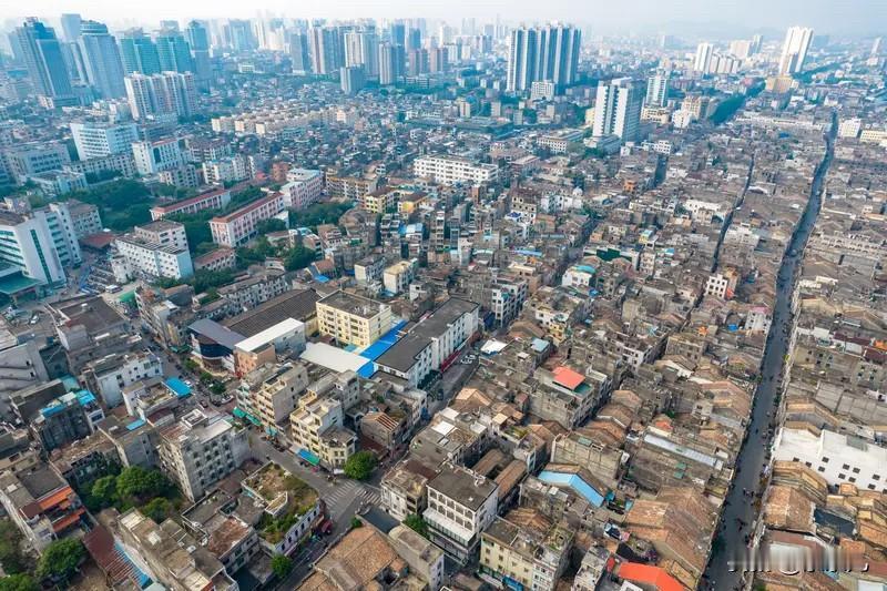 洛阳楼市：从1月3日到8月6日的数据来看，各个区域都是小幅下探。老城区房价从