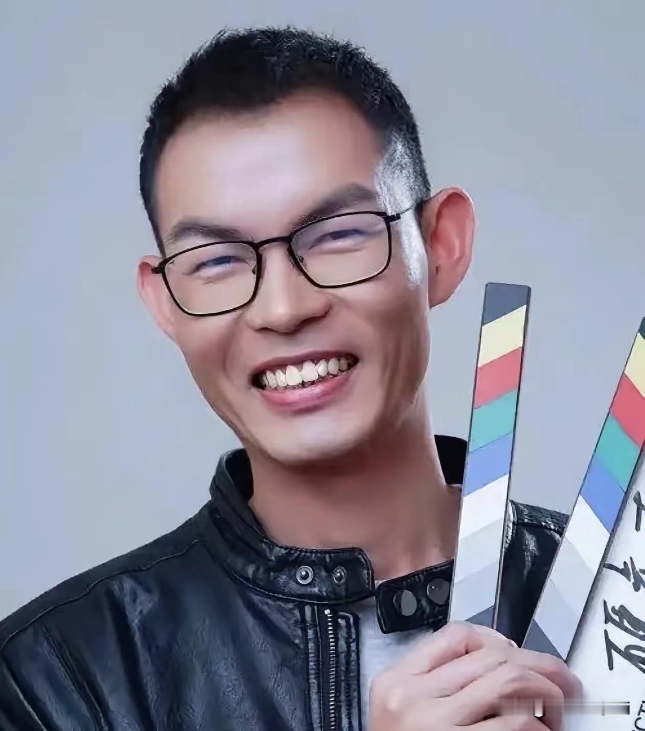给阿嬷的情书成本只有1400万，没想到上演破亿。导演蓝鸿春说，我采访了一个我的好