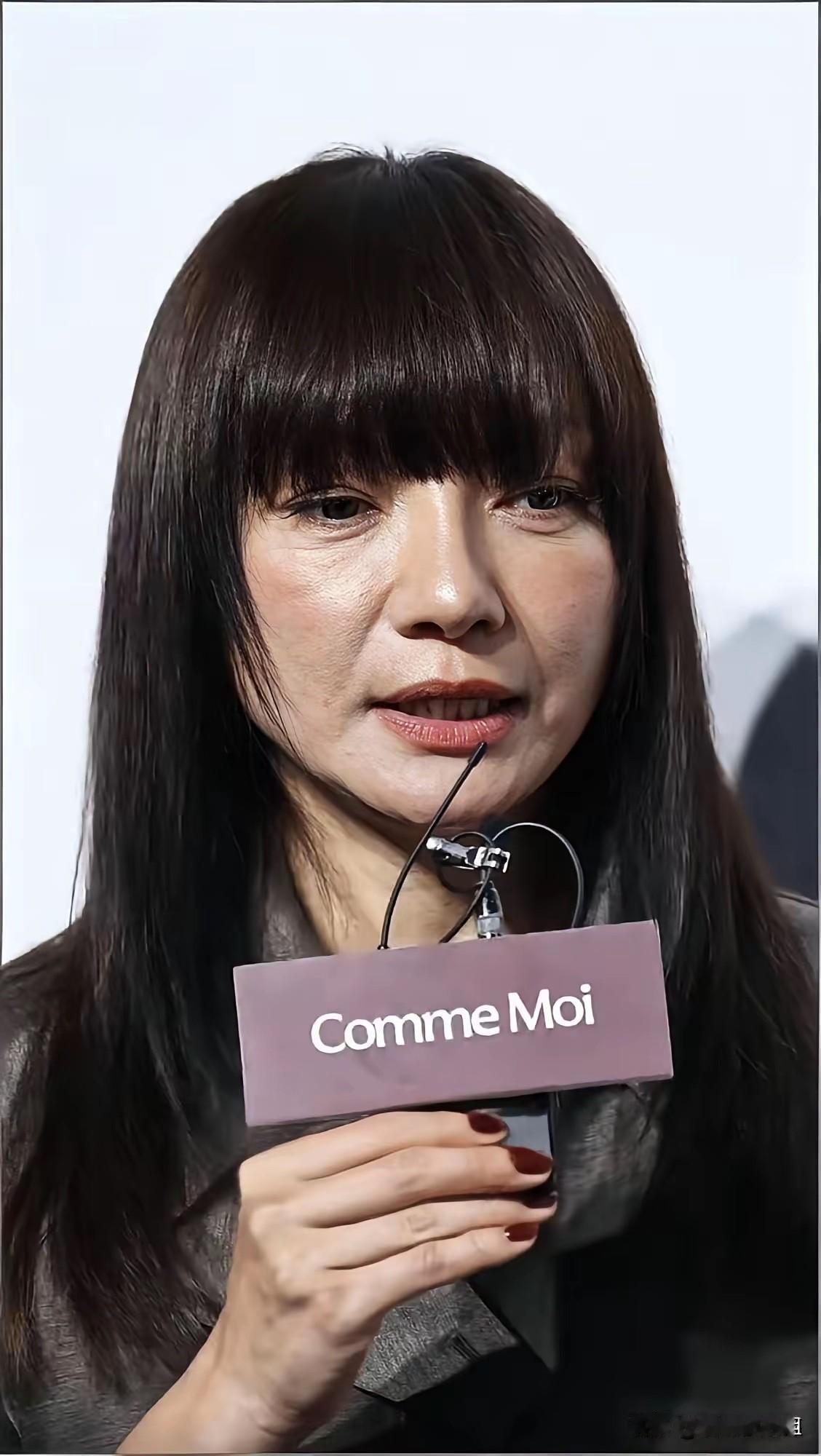不得不说，美人迟暮，我们的女神也老了，不过还是很漂亮！