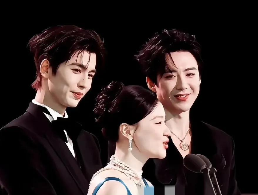 别再信什么颜值即正义了。内娱最顶级的男神，私下只宠一个“普通”女孩。刘宇宁1