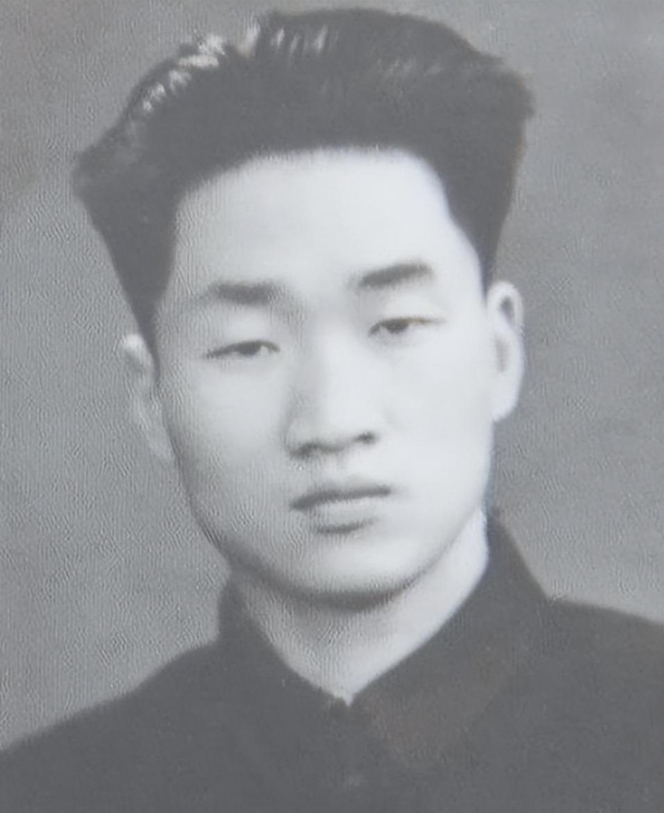 1957年毛主席探望毛岸青，发现有人喜欢他后感慨：娃你已34岁，该考虑婚姻问题了