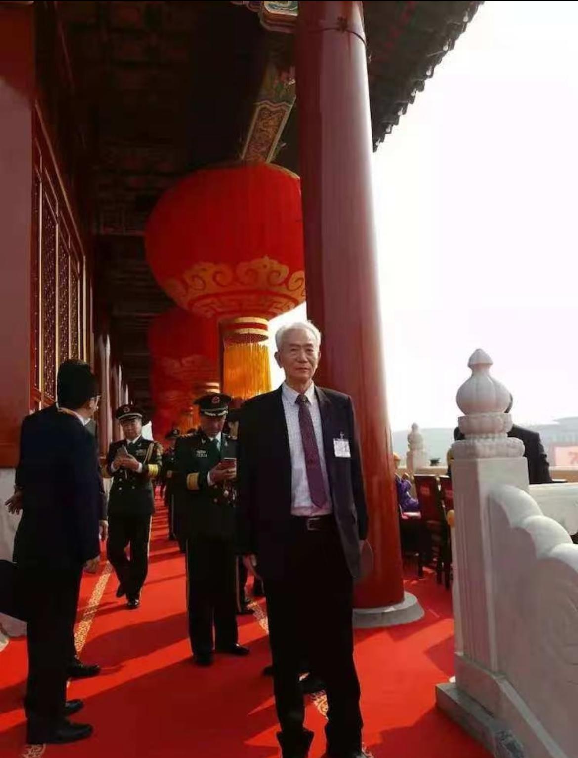 昨天，2025年11月8号台岛洪门大会现场，掌声雷动中，总舵主刘沛勋掷地有声