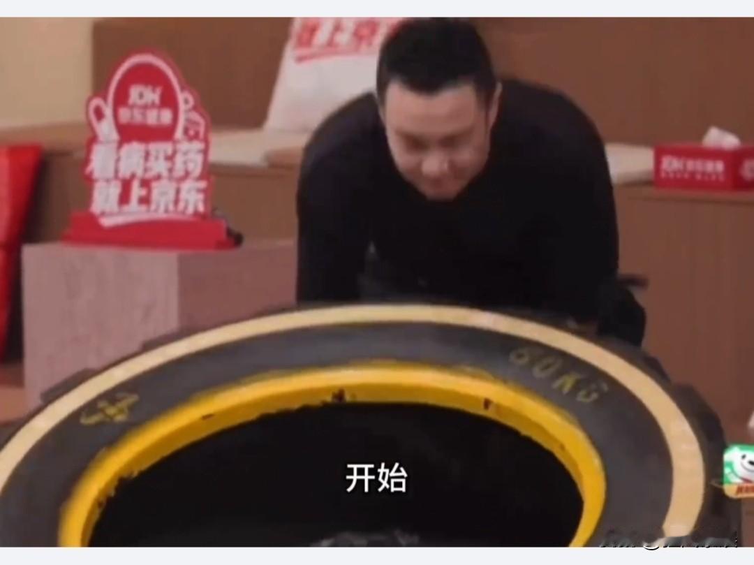 小沈阳，引发担忧！8月14日晚，《披荆斩棘2026》初见面直播中，小沈阳在体