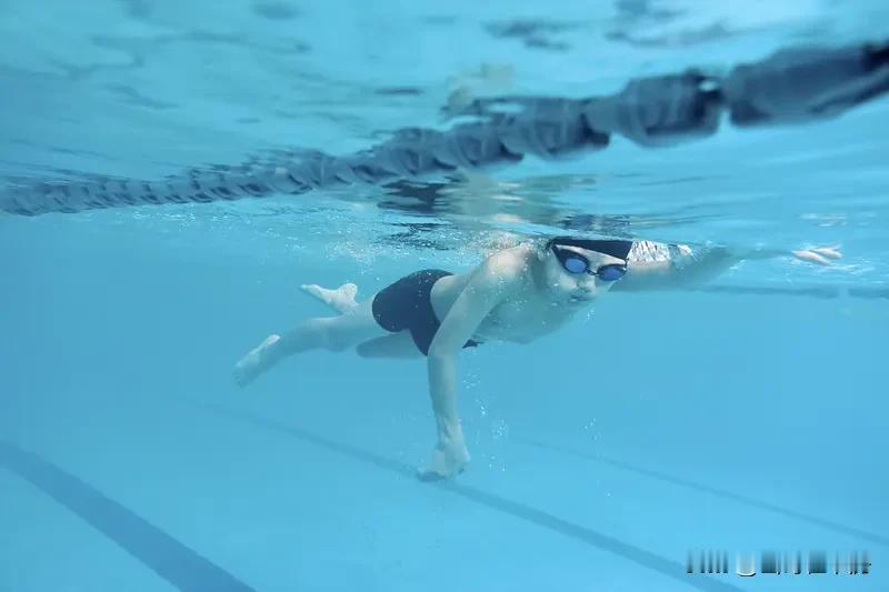 我很缺乏运动，有什么我形养的运动吗？鉴于你目前缺乏运动的情况，以下是一些适合你的