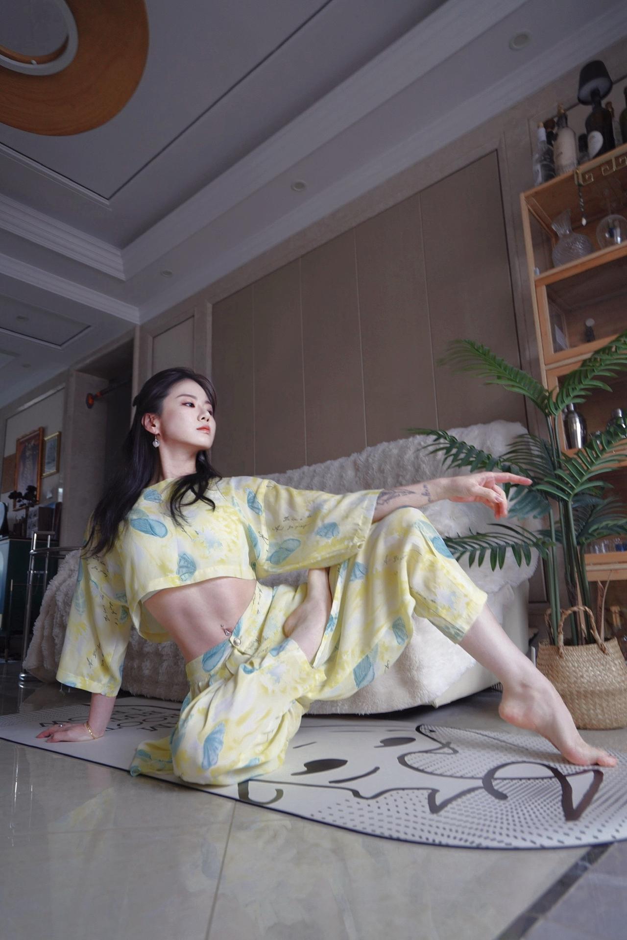 这套Vintage大概已经收回来十几年了当时刚看到，以为是国外哪里的货，结果