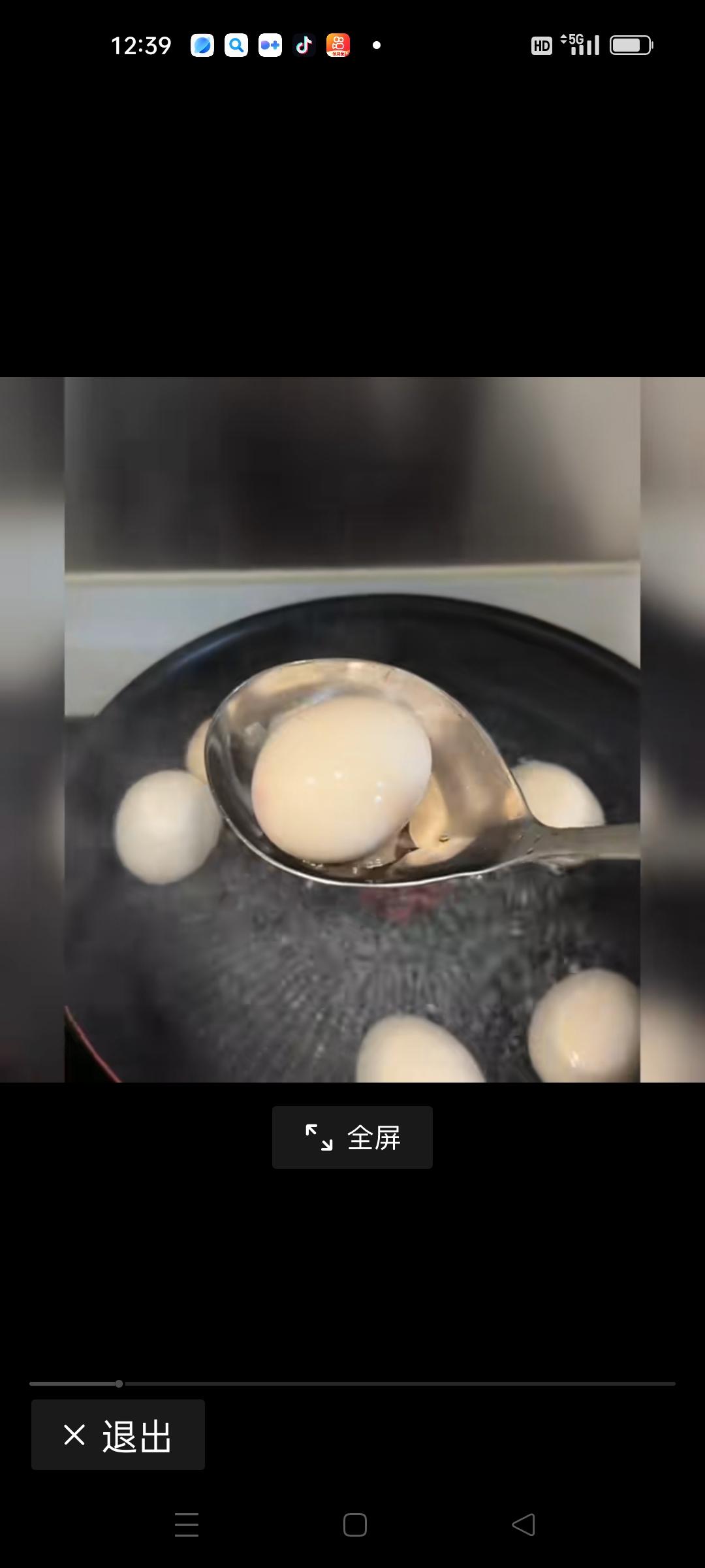 一天到底吃几个鸡蛋最健康？这个问题似乎简单，却隐藏着许多复杂的科学和人性角度。我