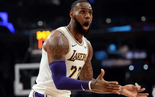 目前看来，感觉老詹和湖管还是有矛盾的，想要开启一个以77为核心的新纪元，其实就是