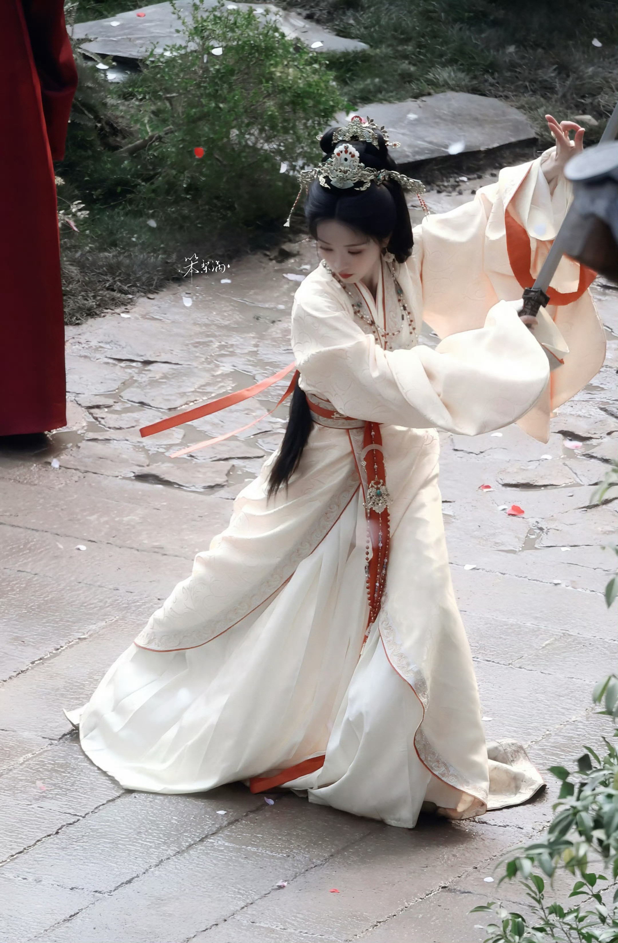 师姐师姐我会一直给田曦薇接仙侠本的​​​
