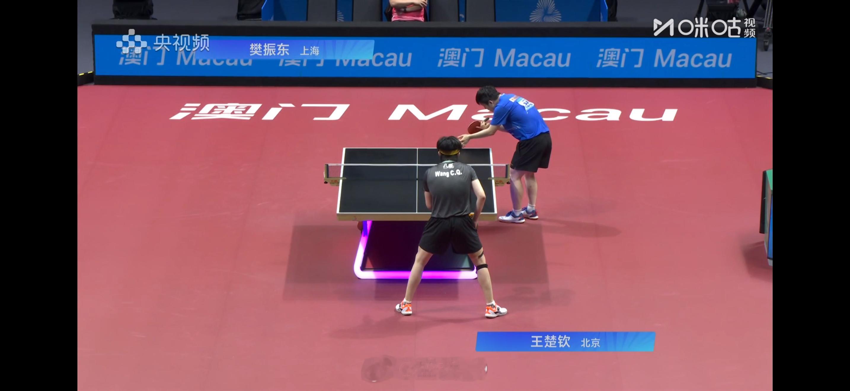 库里哈登今天再厉害，我也得看这个……