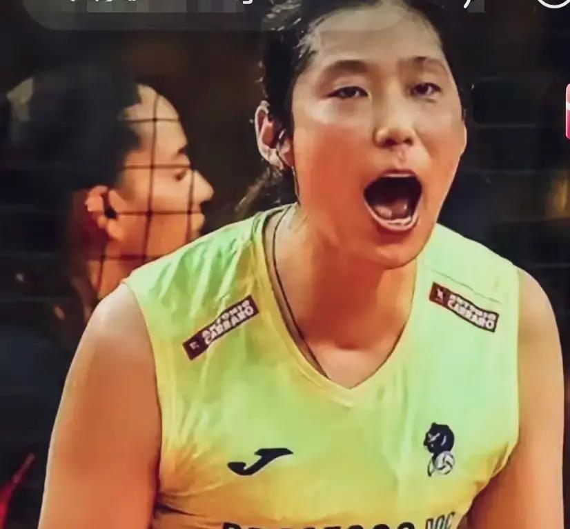 科内3-1圣乔瓦尼，朱婷18分杀疯了！第四局最后那记后排重炮，直接把对手心态打崩