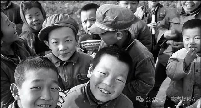 你是底层的孩子吗？我的父母是社会底层的工人，上世纪70年代，我们家生活在矿区的