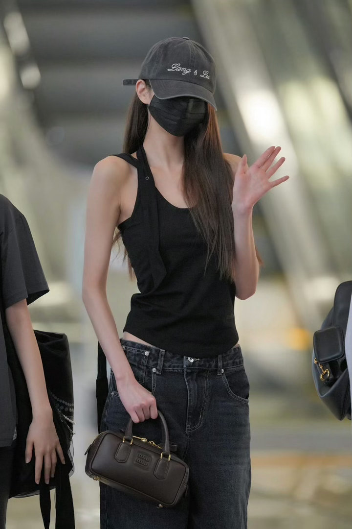 这个身材真的一绝张元英公主头look
