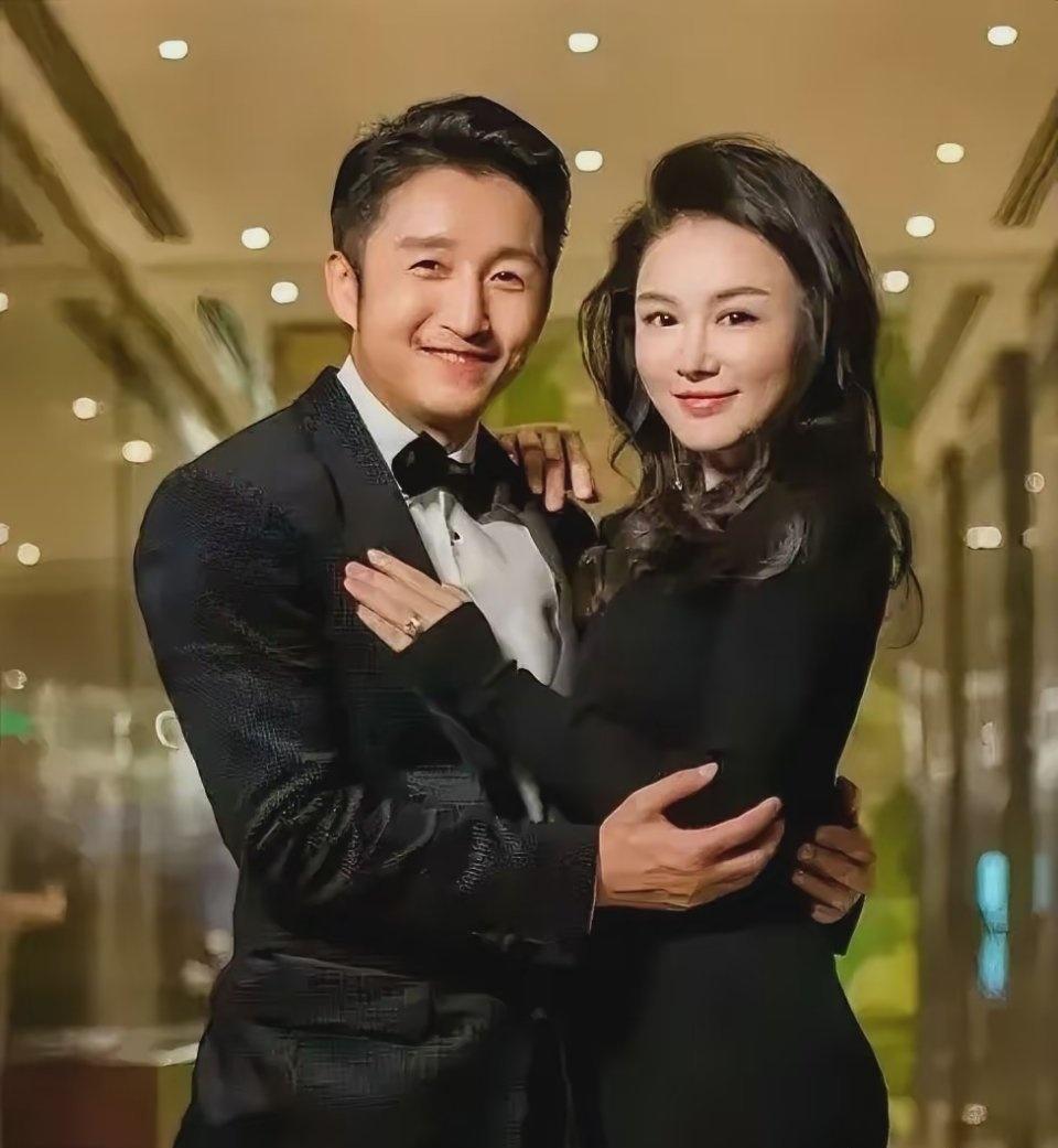 我有预感​邹市明冉莹颖不会离婚​倒不是因为他们有经济纠葛，而是因为他们曾经三