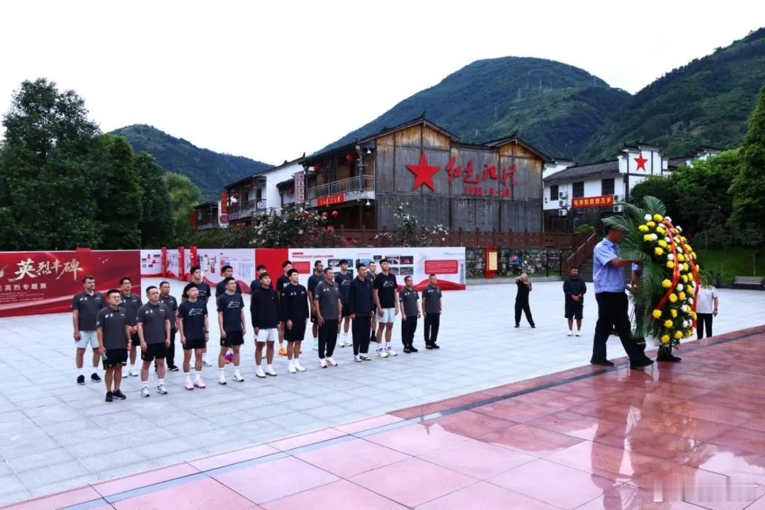 北京首钢通过这次雅安石棉热身赛球队的阵容，可以反应几个人员的情况：1.张才仁由