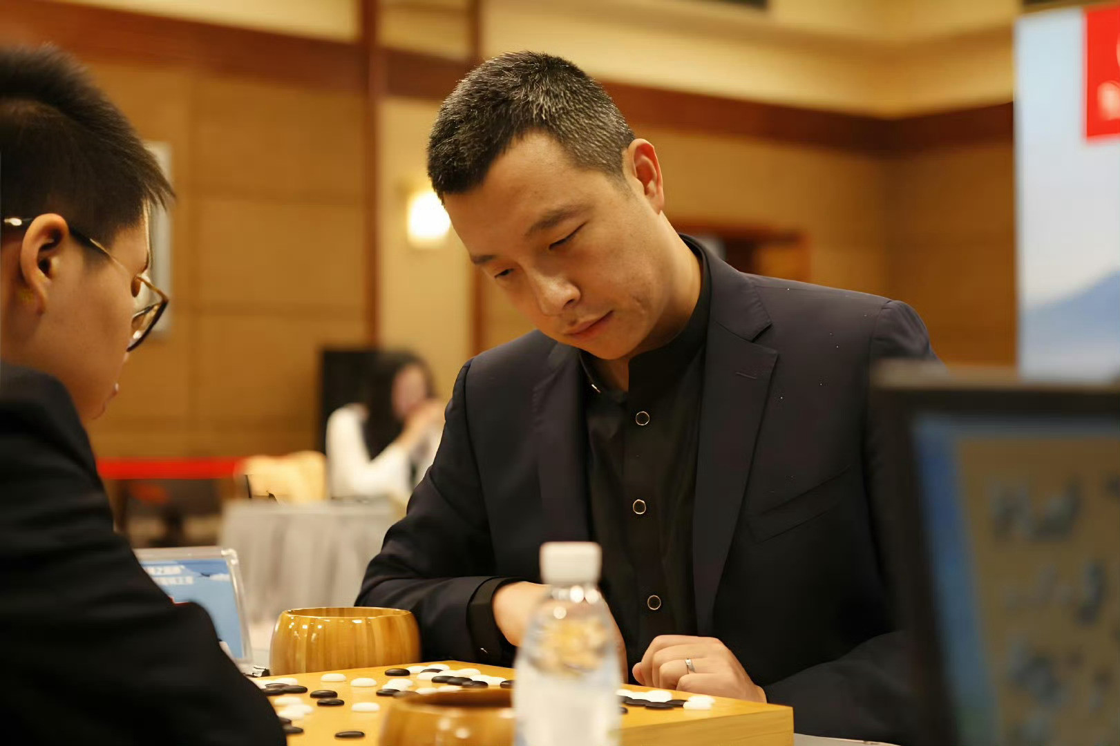 【古力曾提醒韩国棋手避免犯规】古力曾主动提醒韩国棋手避免犯规前中国围棋协