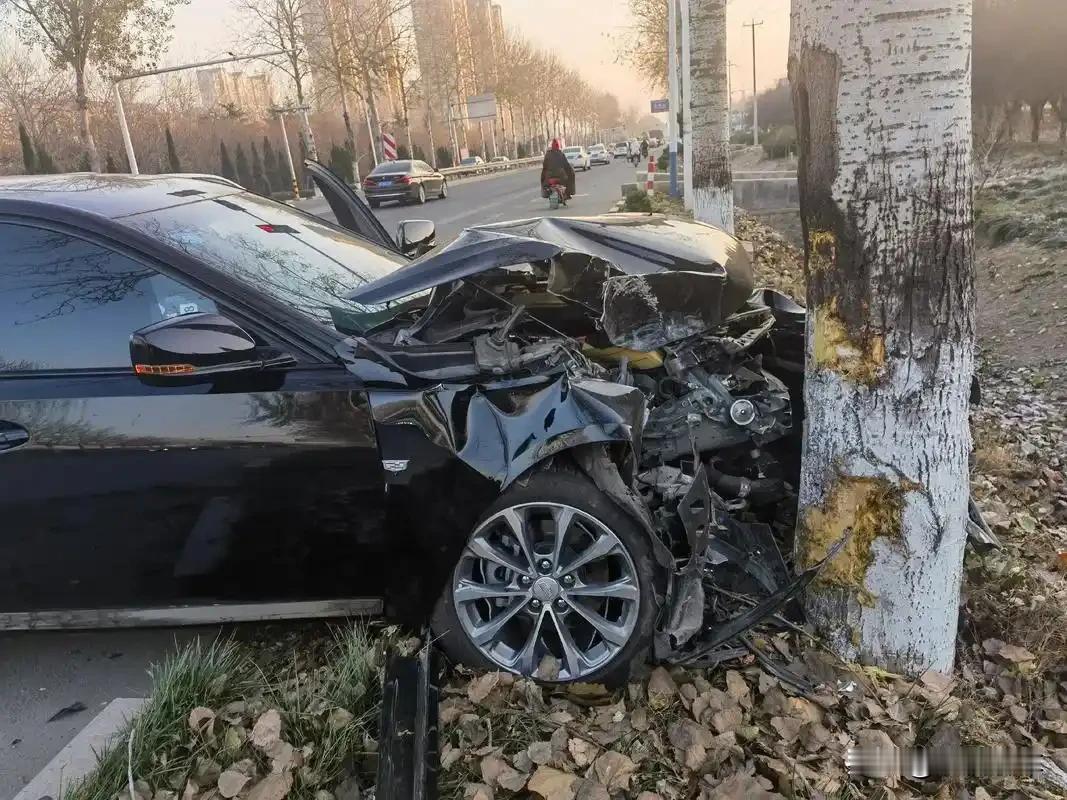 各位朋友们注意了。对于汽车你什么都可以不关注，但是你不能不关注车辆的安全性。