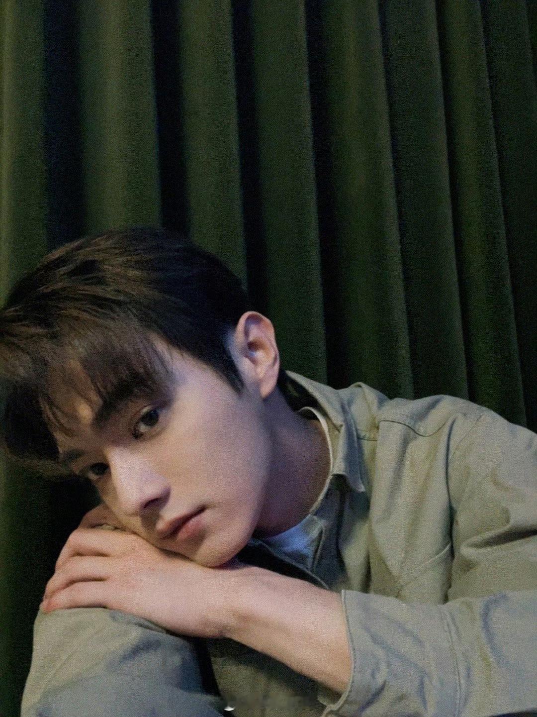 下一次自拍18宫格会在多远的未来😖😢许凯​​​