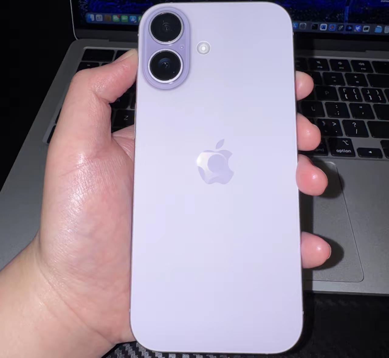 很多人觉得苹果17很值？卖的也挺好，周销甚至超过17Pro我觉得没那么简单，