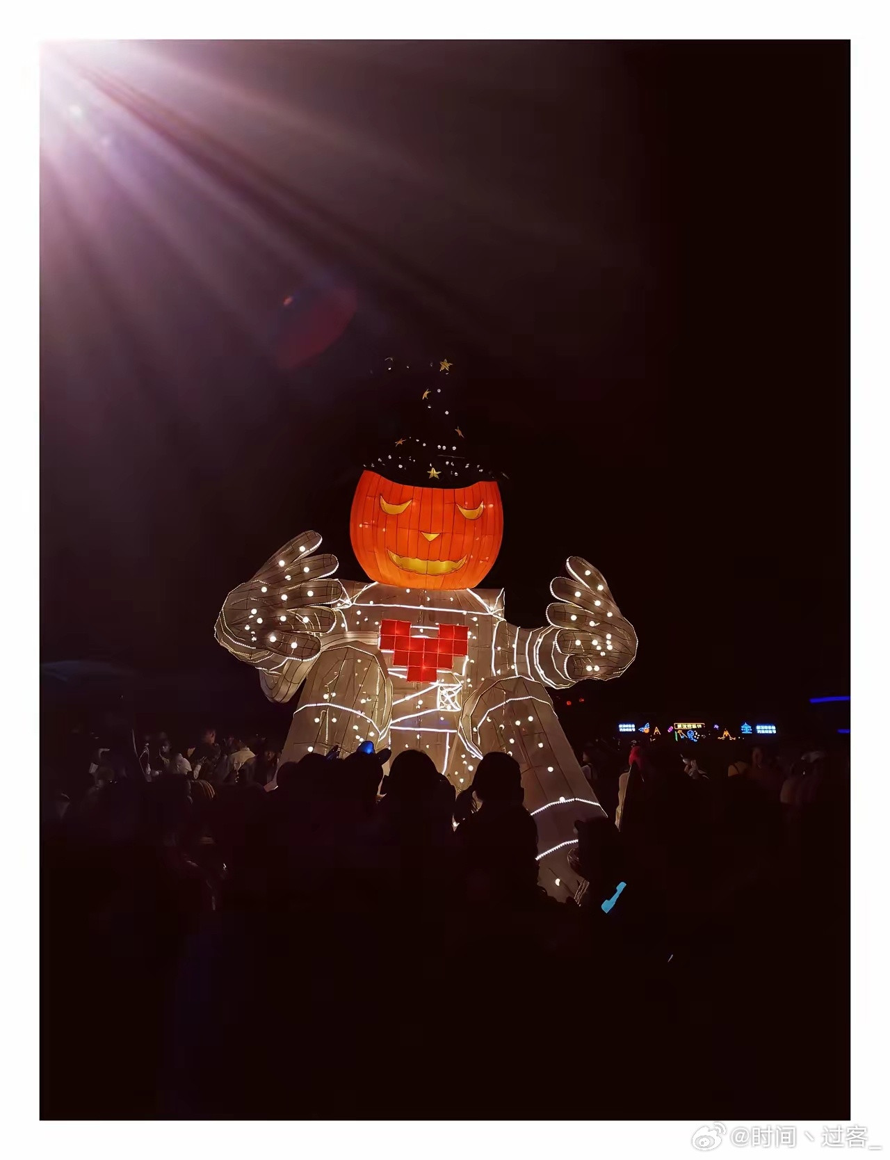 看到0713轮流上好6，才明白陈楚生在这个团队中的重要性。​陈楚生正在隔壁的歌手
