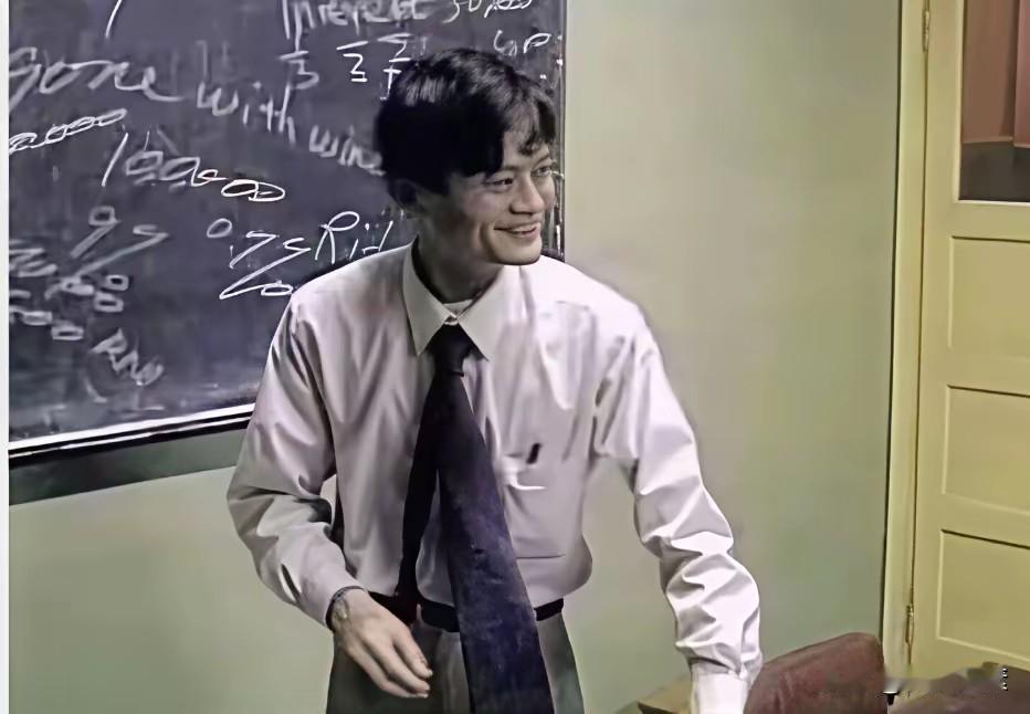 如果马云当年没有创立阿里巴巴，而是一直在杭州电子科大教书，以马云的智商和口才
