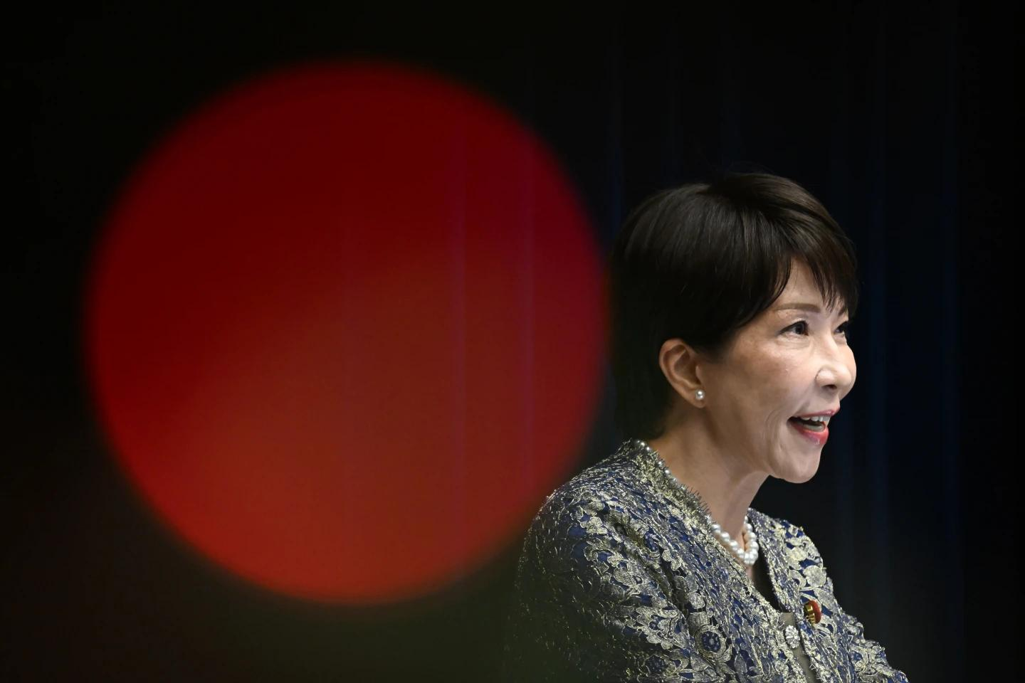 日本正式求援，宁可APEC碰壁也不让高市认错，中方咬死一件事！近一段时间，日本多位议员和经济界相关从