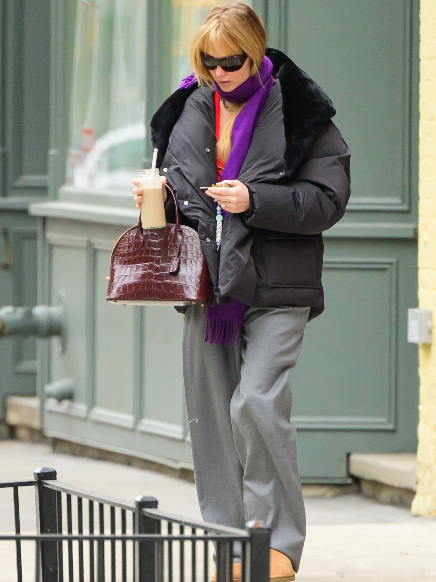 詹妮弗·劳伦斯jenniferlawrence当地时间1月5日，“大表姐”詹