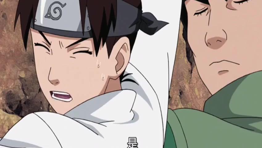 卡卡前场抢球犯规了[www.duanqiaolvmenchua